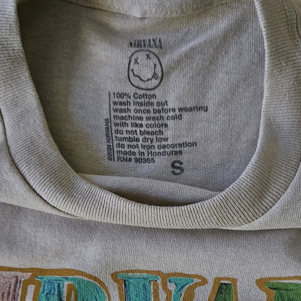 NWOT♀️♂️NIRVANA Crew-Neck Tee - Picture 4 of 6